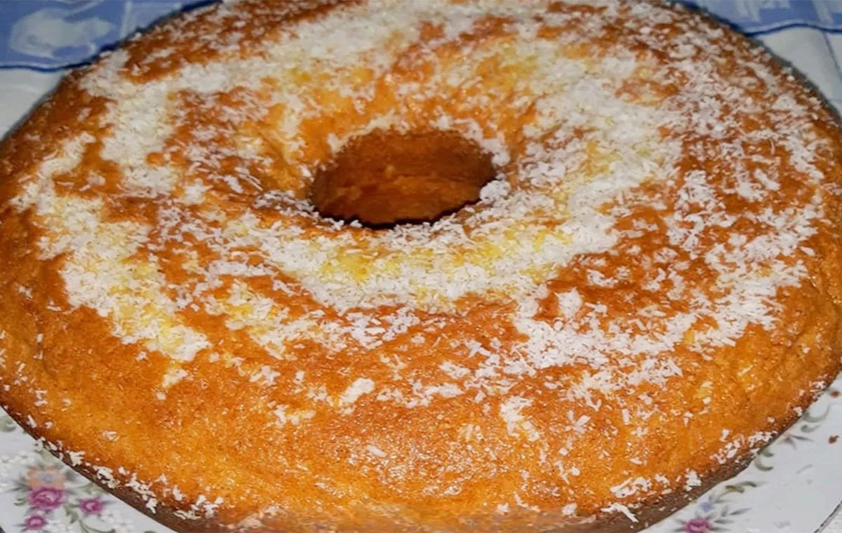 Bolo de coco e laranja das colheres fica tão bom 1001 Ideias